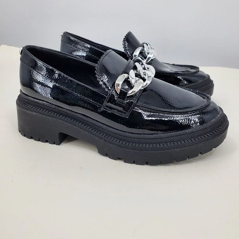 Vince Camuto || black Dakota Loafer -size 4 1/2 Youth